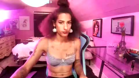   xoxo G0DD3SS xoxox    online show from 10-13-25, 01:49