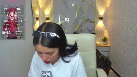 Snapshot of athenasexxxy chatting on 10-25-25, 01:07 athenasexxxy online show from 10-25-25, 01:07