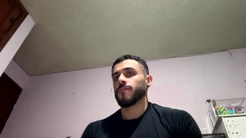 Snapshot of athlete_boy22 chatting on 05-14-26, 08:32 Atlas online show from 05-14-26, 08:32