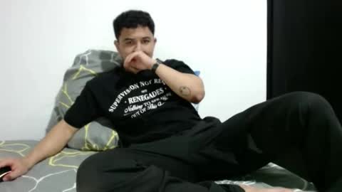 Snapshot of athleticboy2026 chatting on 09-18-25, 01:40 Robin online show from 09-18-25, 01:40