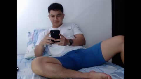 Snapshot of athleticboy2026 chatting on 10-04-25, 06:50 Robin online show from 10-04-25, 06:50