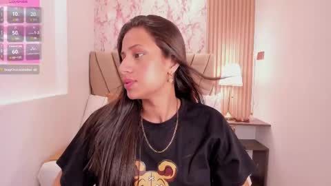 Snapshot of atiena_ chatting on 04-15-26, 07:58 Atiena online show from 04-15-26, 07:58