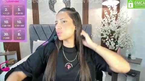 Snapshot of atiena_ chatting on 05-06-26, 06:02 Atiena online show from 05-06-26, 06:02