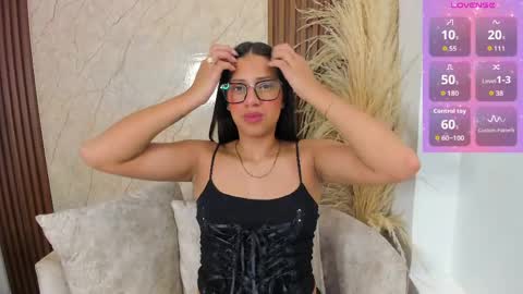 Snapshot of atiena_ chatting on 05-16-26, 12:26 Atiena online show from 05-16-26, 12:26
