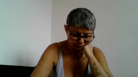 Snapshot of atikaarea chatting on 12-10-24, 10:49 atikaarea online show from 12-10-24, 10:49