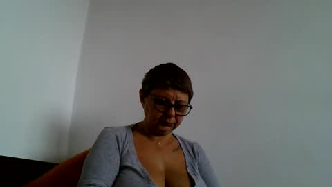 Snapshot of atikaarea chatting on 10-24-25, 09:17 atikaarea online show from 10-24-25, 09:17