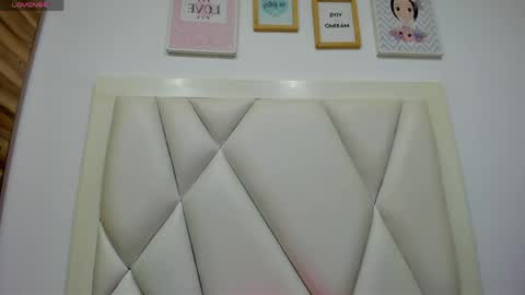 Atilana Diaz online show from 04-17-26, 05:49