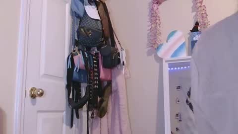 Snapshot of atirahcali chatting on 05-04-26, 03:13 AtirahCali online show from 05-04-26, 03:13