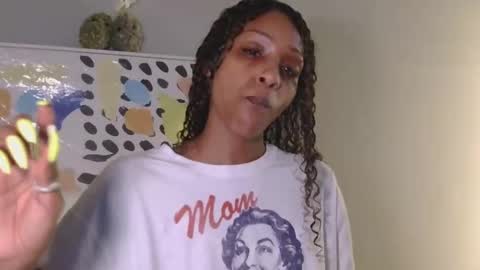 Snapshot of atirahcali chatting on 05-09-26, 02:22 AtirahCali online show from 05-09-26, 02:22