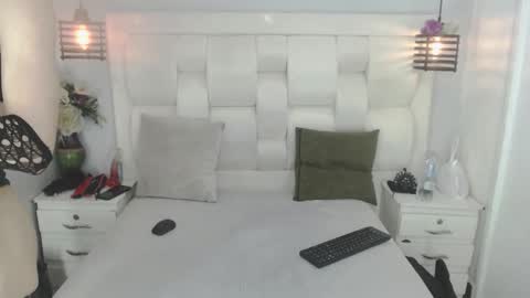 Snapshot of atley_dolly_ chatting on 09-19-25, 09:59 ATLEY online show from 09-19-25, 09:59