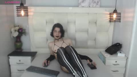 Snapshot of atley_dolly_ chatting on 10-23-25, 09:35 ATLEY online show from 10-23-25, 09:35