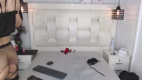 Snapshot of atley_dolly_ chatting on 10-24-25, 09:44 ATLEY online show from 10-24-25, 09:44