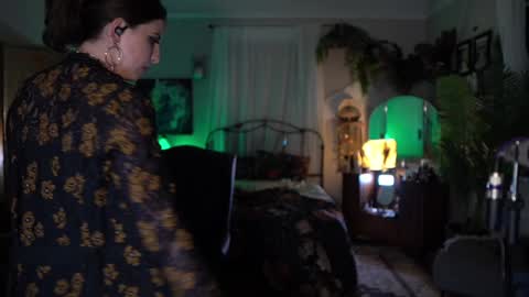 Snapshot of audrey_ chatting on 09-15-25, 04:01 Audrey online show from 09-15-25, 04:01