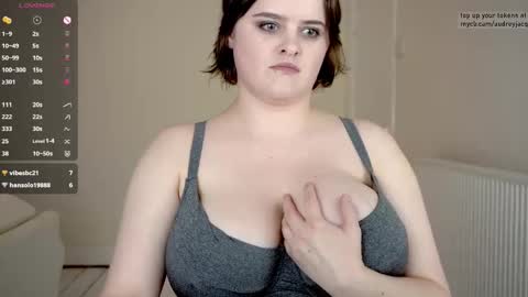 Audrey Jacq online show from 09-26-25, 05:06