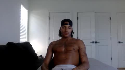 augiexrated online show from 04-11-26, 10:03