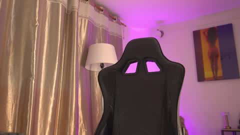 Snapshot of aura_sensual chatting on 03-12-25, 01:36 . online show from 03-12-25, 01:36