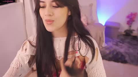 Snapshot of aura_sensual chatting on 10-04-25, 01:14 . online show from 10-04-25, 01:14