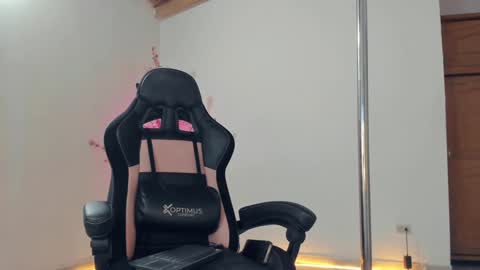 aura online show from 01-07-25, 10:43