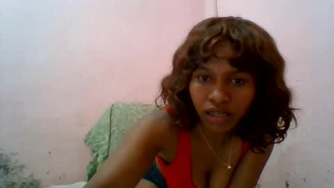Snapshot of aurelia107 chatting on 06-11-26, 10:08 aurelia107 online show from 06-11-26, 10:08
