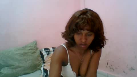 Snapshot of aurelia107 chatting on 06-27-26, 08:14 aurelia107 online show from 06-27-26, 08:14