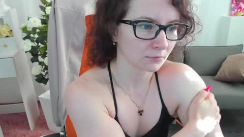 Aurelia online show from 06-01-26, 01:29