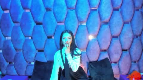 aurora online show from 09-30-25, 02:55