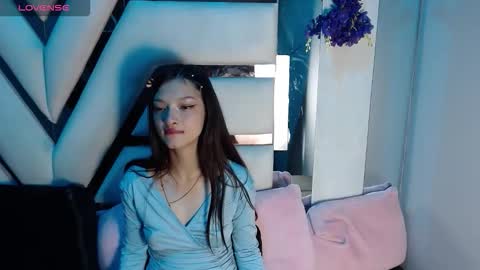 aurora online show from 04-23-26, 03:03