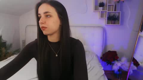 Snapshot of aurora_aksness chatting on 03-10-25, 02:16 Aurora online show from 03-10-25, 02:16