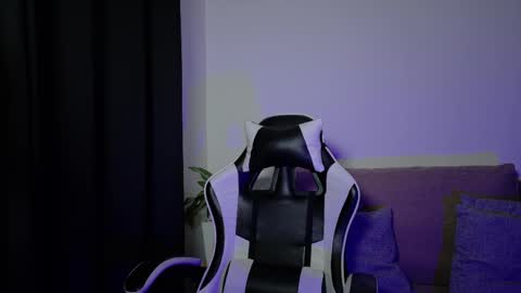 aurora_collins08 online show from 04-20-26, 04:10