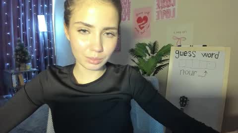 aurora_glow_211 online show from 03-11-26, 01:28