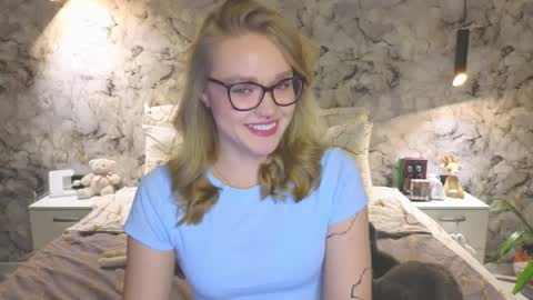 Kate online show from 10-27-25, 04:11