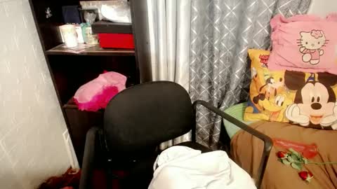 Snapshot of aurora_more chatting on 02-14-25, 11:42 cute online show from 02-14-25, 11:42