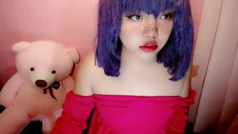 cute online show from 12-21-25, 09:22