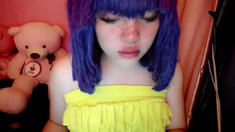 cute online show from 07-20-26, 10:39