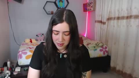 Snapshot of aurora_shy_ chatting on 02-10-25, 10:19 Aurora online show from 02-10-25, 10:19