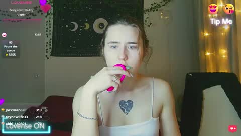 Aurora online show from 12-25-24, 08:28