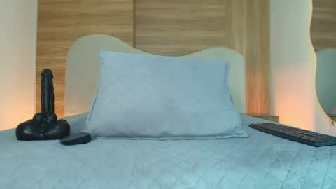 auroraa_miller online show from 04-24-26, 03:09