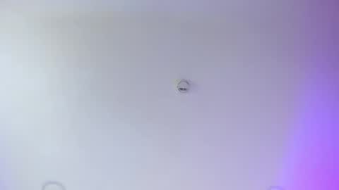 Snapshot of auroradurand chatting on 02-12-25, 12:16 ...  ... online show from 02-12-25, 12:16