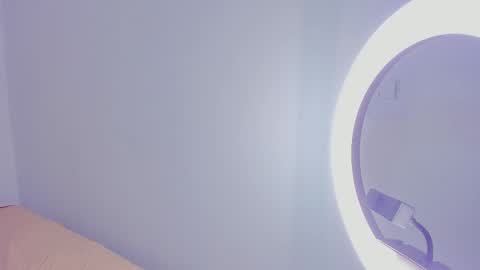 Snapshot of auroradurand chatting on 03-12-25, 12:31 ...  ... online show from 03-12-25, 12:31