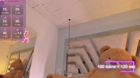 Aurora  online show from 04-25-26, 07:55