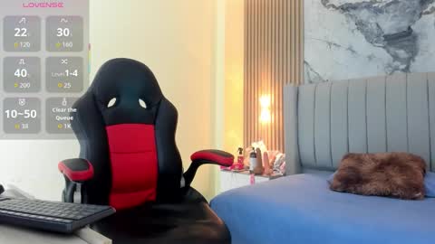 Snapshot of auroramartin2 chatting on 11-26-25, 07:48 auroramartin2 online show from 11-26-25, 07:48