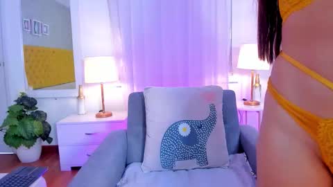Snapshot of auroramiiller chatting on 10-02-25, 09:22 Aurora Miiller online show from 10-02-25, 09:22
