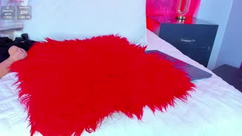 Snapshot of aurorarojas chatting on 12-28-24, 04:30 Aurora Rojas online show from 12-28-24, 04:30