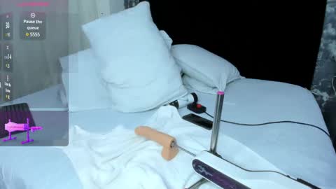 Snapshot of aurorarojas chatting on 02-21-25, 07:12 Aurora Rojas online show from 02-21-25, 07:12