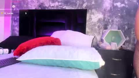 Snapshot of aurorarojas chatting on 02-24-25, 06:05 Aurora Rojas online show from 02-24-25, 06:05