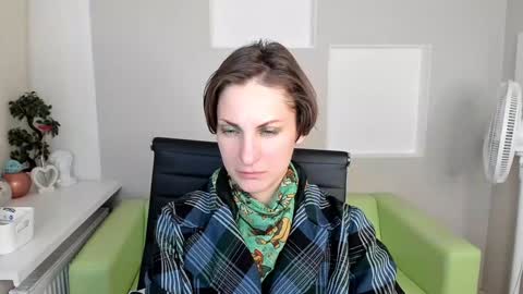 Snapshot of aurorascript chatting on 12-05-24, 01:25 Aurora online show from 12-05-24, 01:25