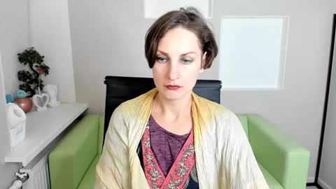 Snapshot of aurorascript chatting on 12-06-24, 04:06 Aurora online show from 12-06-24, 04:06