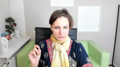 Snapshot of aurorascript chatting on 12-06-24, 07:12 Aurora online show from 12-06-24, 07:12