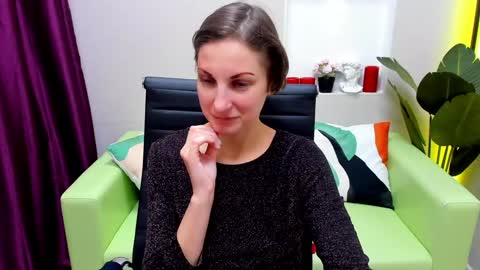 Snapshot of aurorascript chatting on 12-14-24, 03:36 Aurora online show from 12-14-24, 03:36