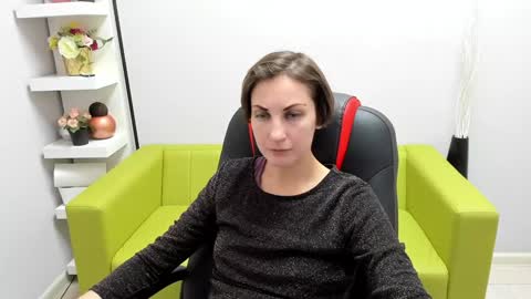 Snapshot of aurorascript chatting on 12-16-24, 05:11 Aurora online show from 12-16-24, 05:11